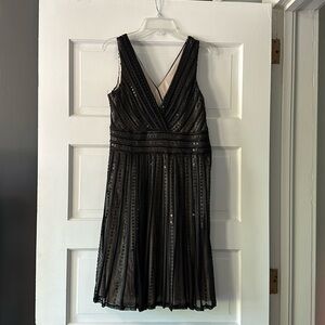 Size 4 mini v neck dress with side zipper